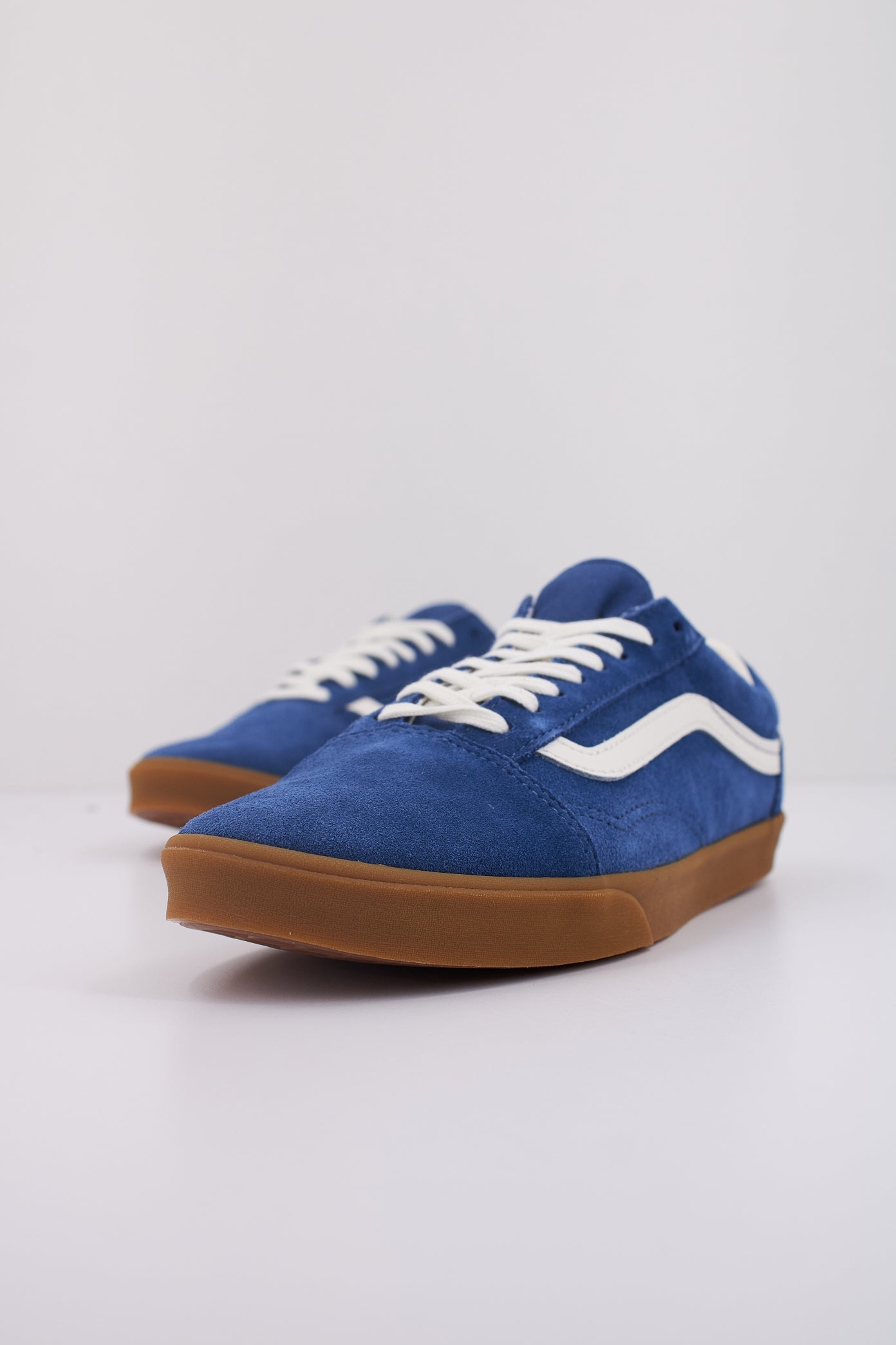 VANS  OLD SKOOL LOWPRO en color AZUL  (2)