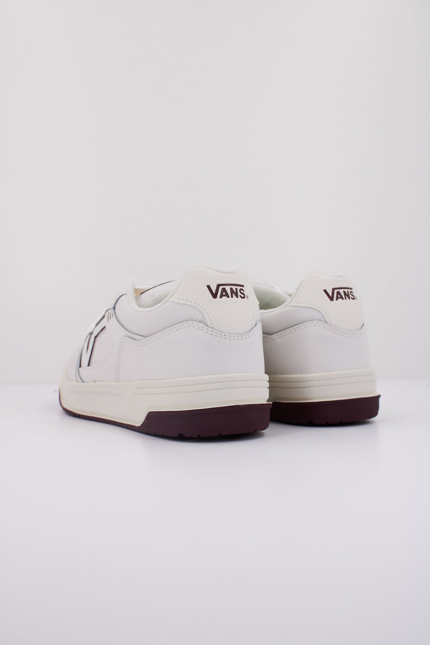 VANS VNDHQU UPLAND en color BLANCO  (4)