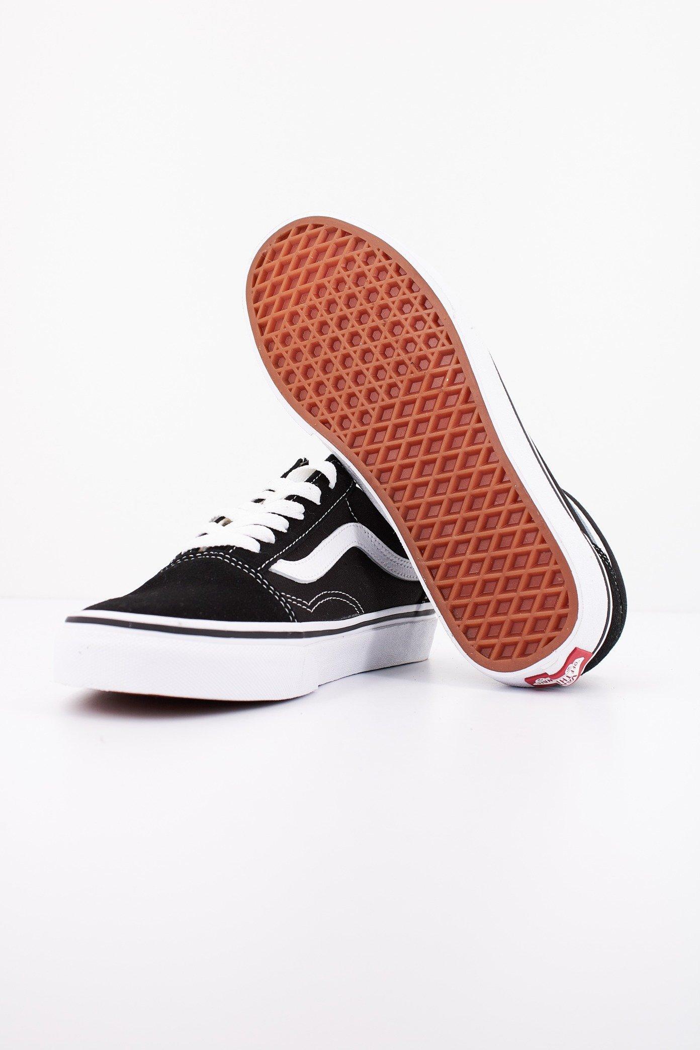 VANS OLD SKOOL en color NEGRO  (4)