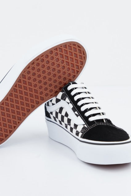 VANS OLD SKOOL PLATFORM en color NEGRO  (4)