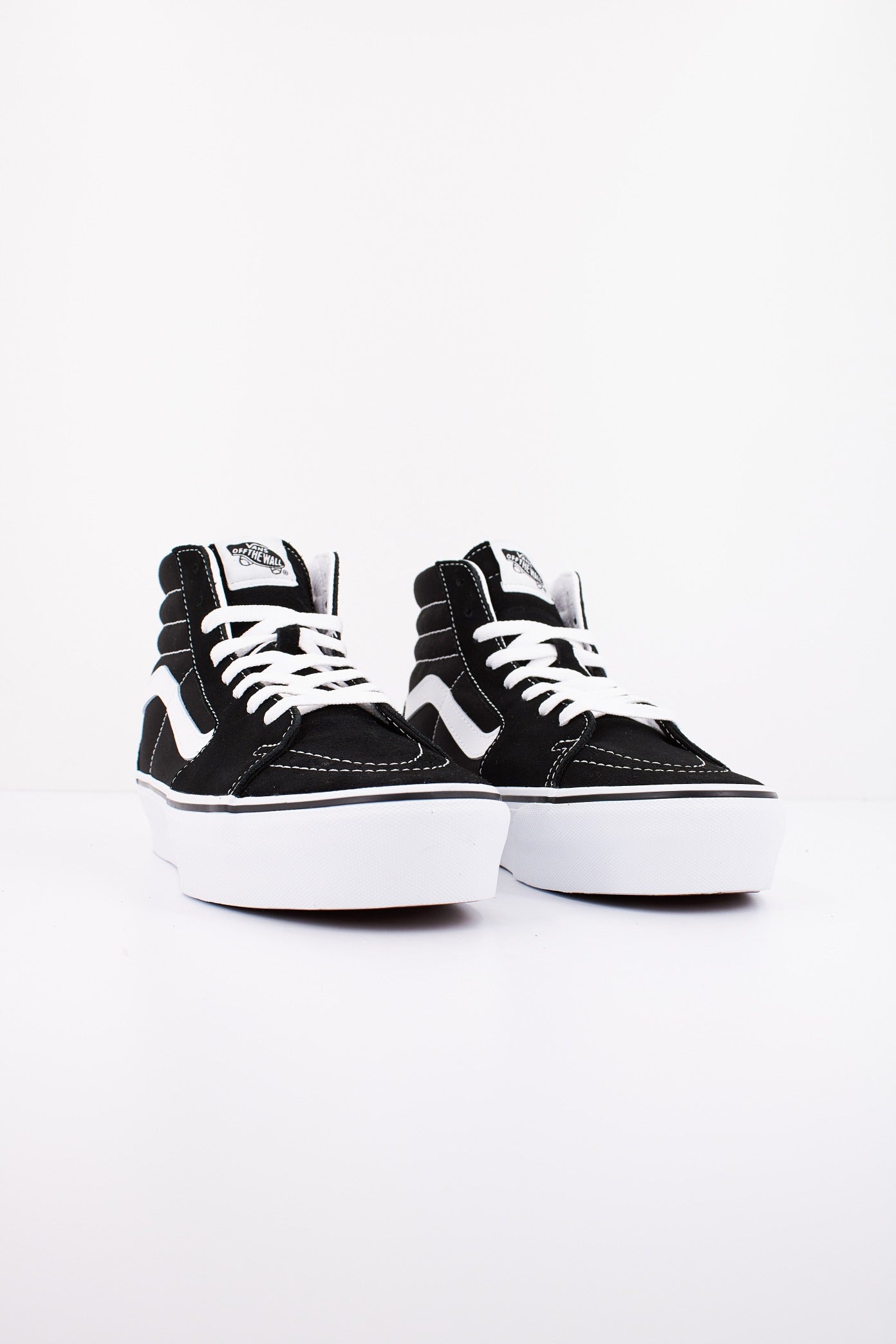 VANS SK-HI PLATFORM . en color NEGRO  (2)