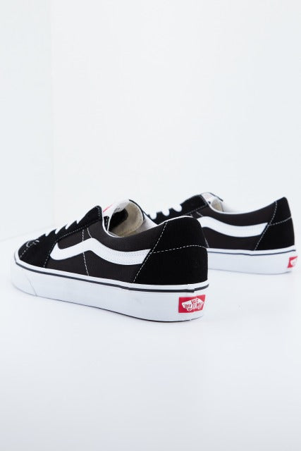 VANS SK-LOW en color NEGRO  (2)