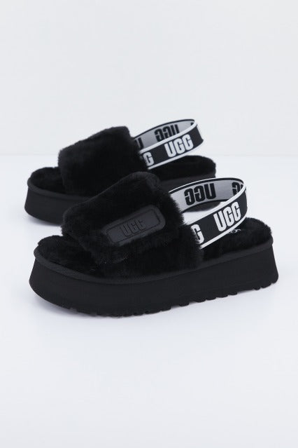 UGG W DISCO SLIDE en color NEGRO  (1)