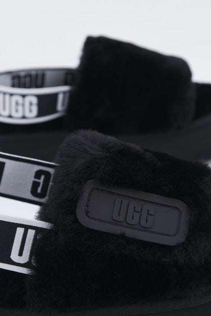 UGG W DISCO SLIDE en color NEGRO  (4)