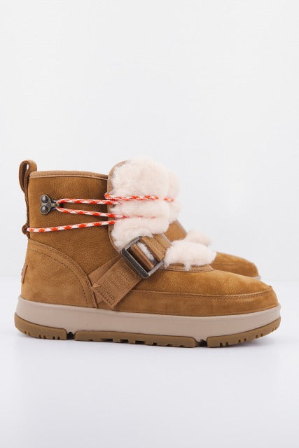 UGG W CLASSIC WEATHER HIKER en color MARRON  (2)