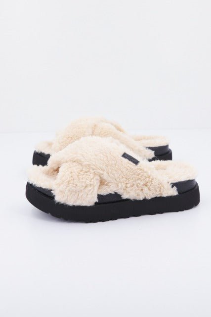 UGG W FUZZ SUGAR CROSS SLIDE en color BEIS  (1)