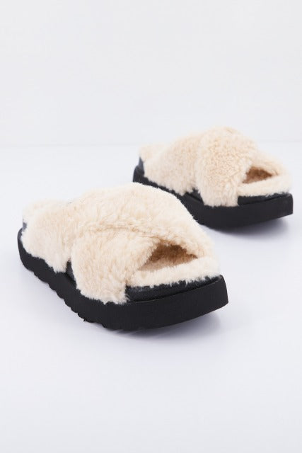 UGG W FUZZ SUGAR CROSS SLIDE en color BEIS  (2)