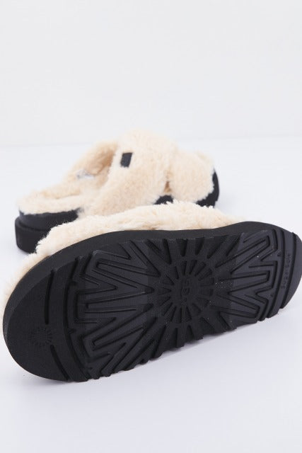 UGG W FUZZ SUGAR CROSS SLIDE en color BEIS  (4)