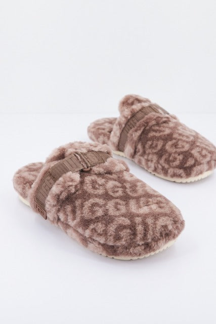 UGG M FLUFF IT POP en color MARRON  (2)