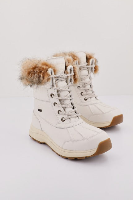 UGG W ADIRONDACK III TIPPED en color BLANCO  (1)