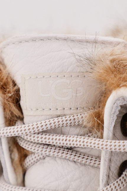 UGG W ADIRONDACK III TIPPED en color BLANCO  (4)