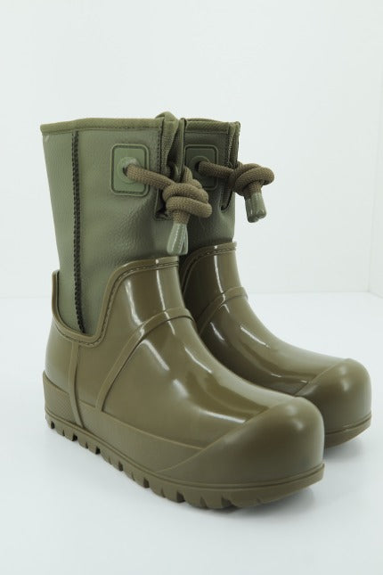 UGG W RAINCLOUD LACE en color VERDE  (2)