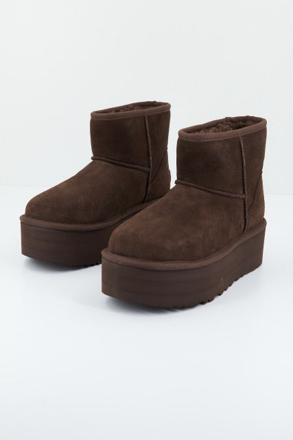 UGG  CLASSIC MINI PLATFORM en color MARRON  (1)