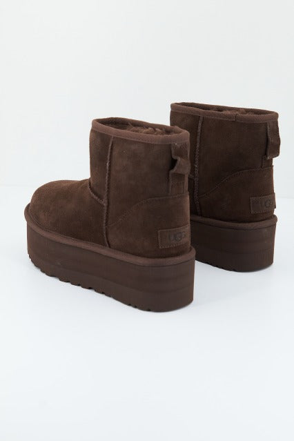 UGG  CLASSIC MINI PLATFORM en color MARRON  (2)