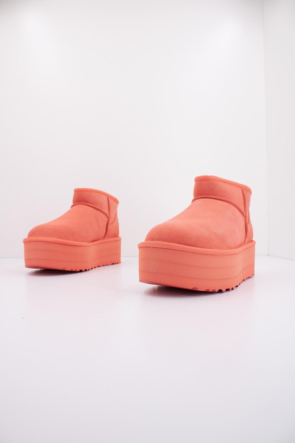 UGG W CLASSIC ULTRA MINI PLATF en color NARANJA  (2)