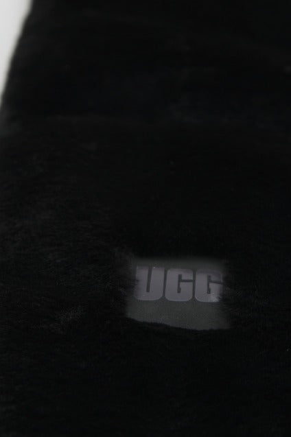 UGG  OBLONG FAUX  en color NEGRO  (4)