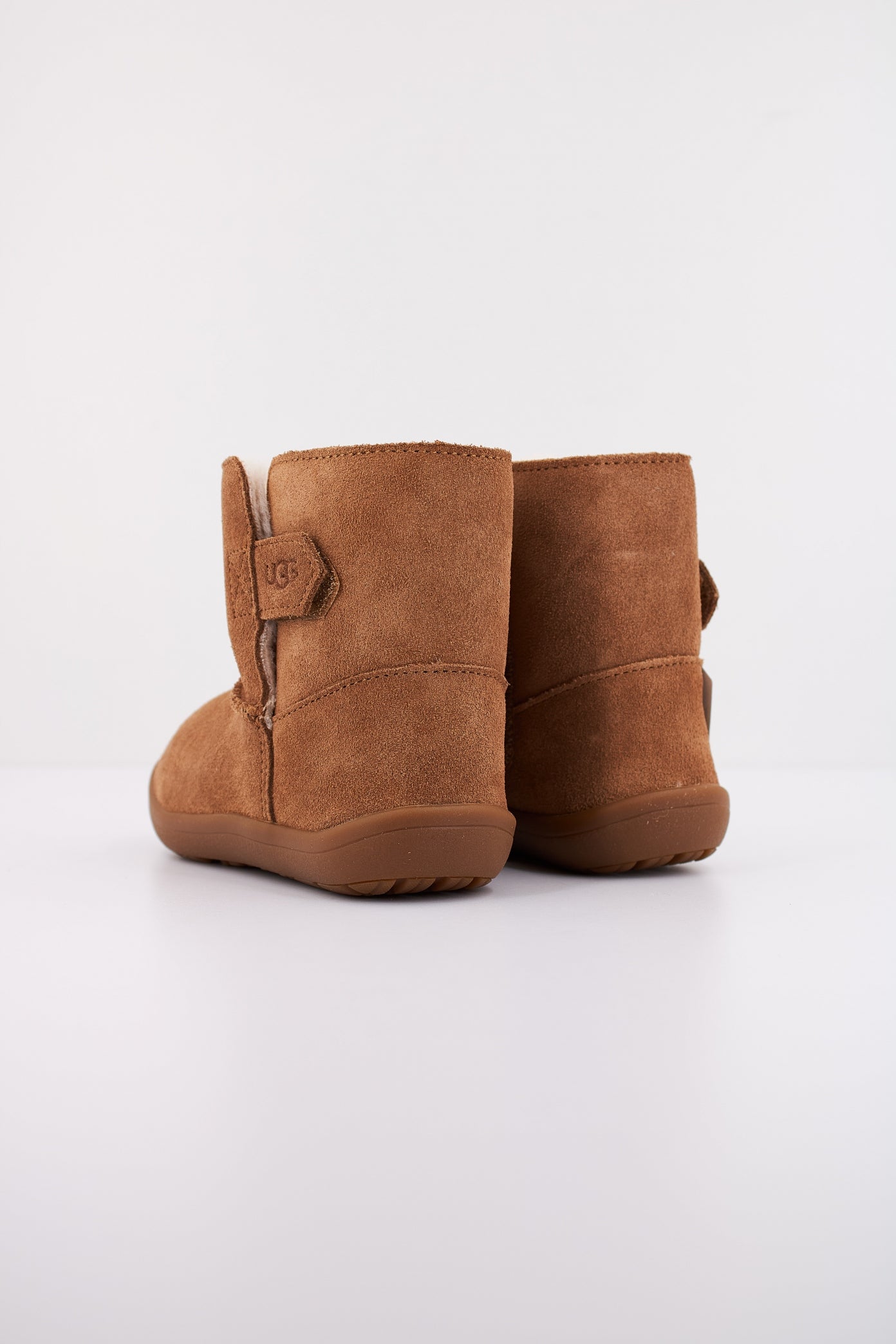 UGG KEELAN II en color MARRON  (4)