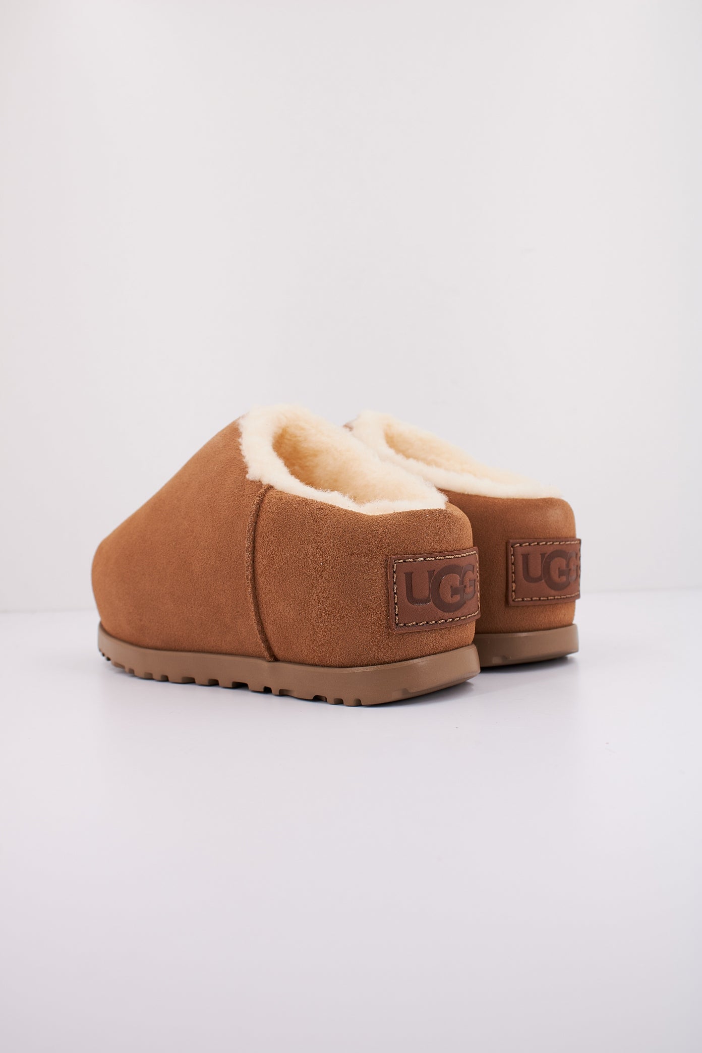 UGG W PUMPED SLIDE en color MARRON  (4)