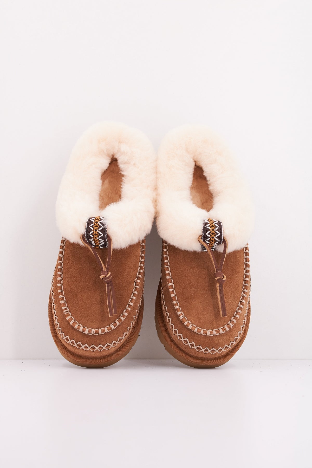 UGG W TASMAN ALPINE en color MARRON  (3)