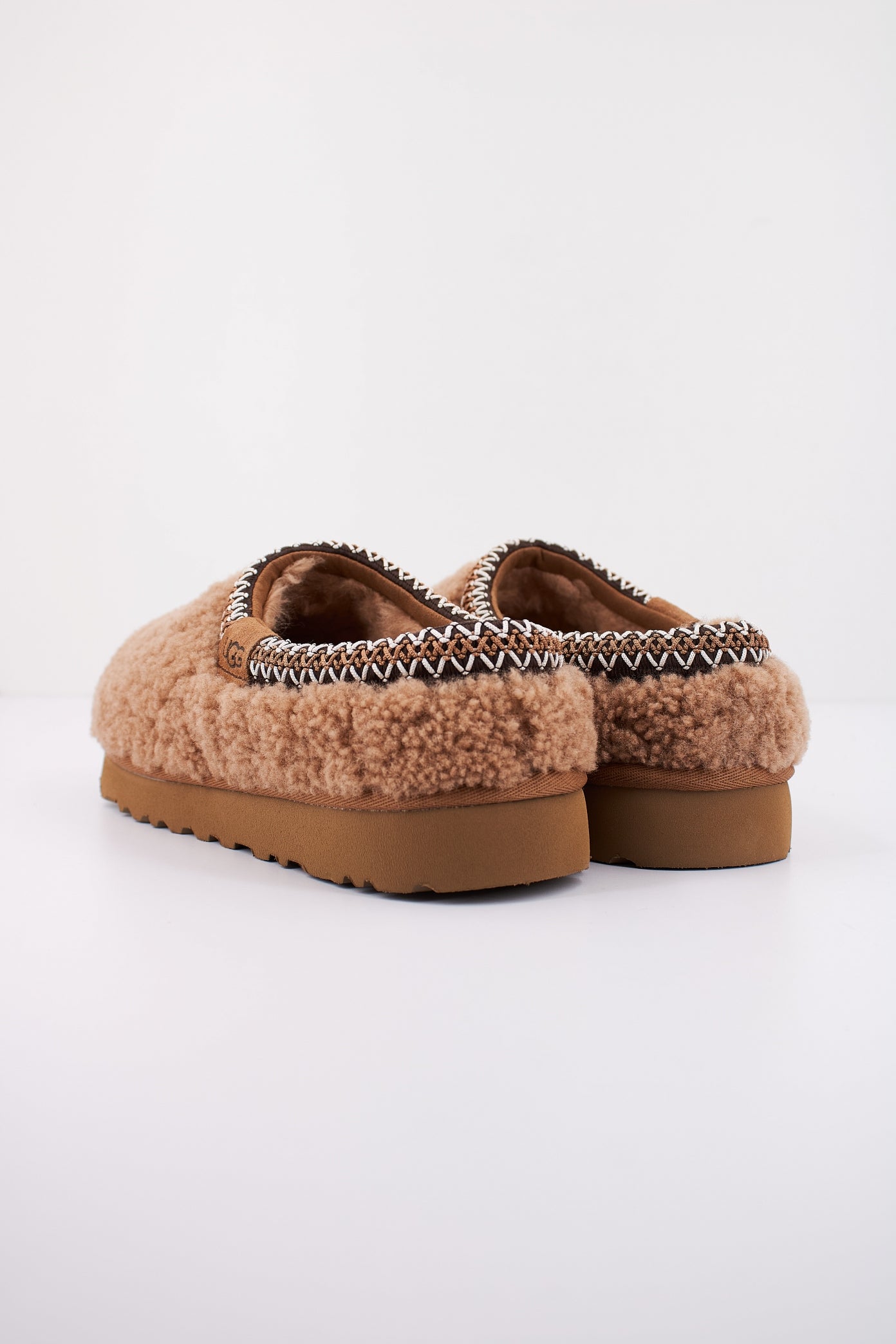 UGG W TASMAN MAXI CURLY en color MARRON  (4)