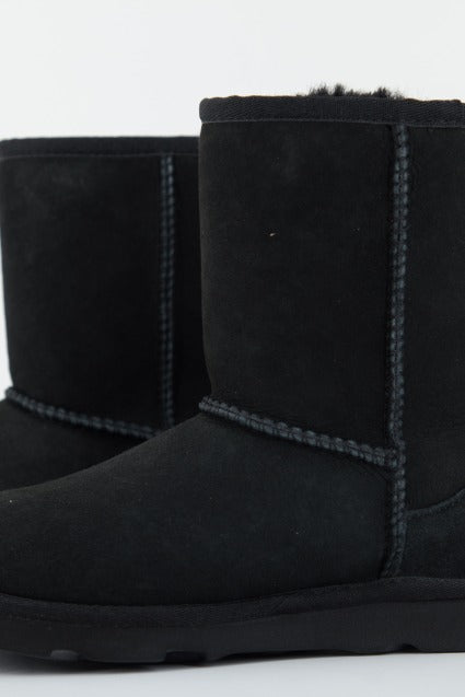 UGG CLASSIC II en color NEGRO  (2)