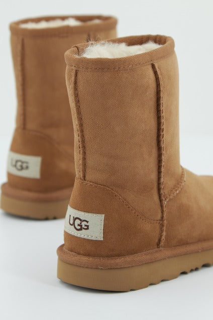 UGG CLASSIC II en color MARRON  (3)