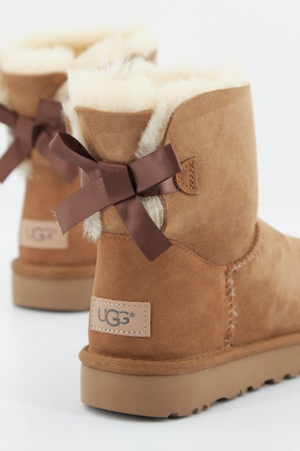 UGG UGG MINI BOW en color MARRON  (3)