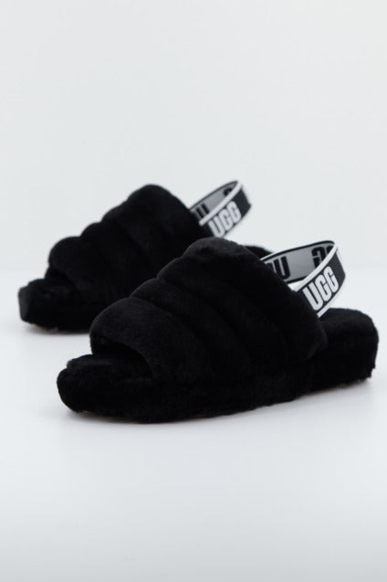 UGG FLUFF YEAH SLIDE en color NEGRO  (1)