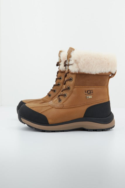 UGG ADIRONDACK BOOT III en color MARRON  (1)