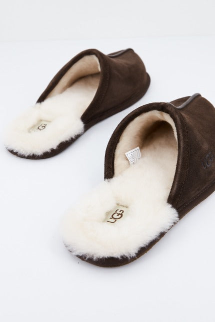 UGG SCUFF en color MARRON  (3)