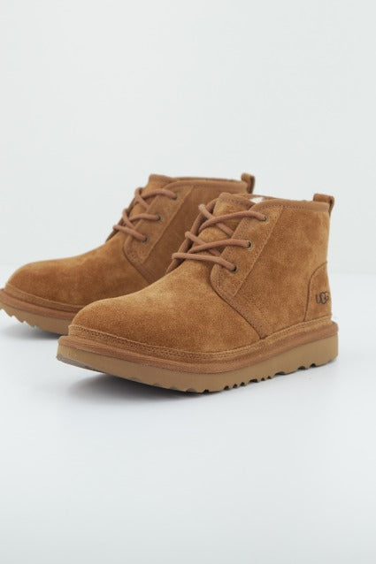 UGG  K NEUMEL II en color MARRON  (1)